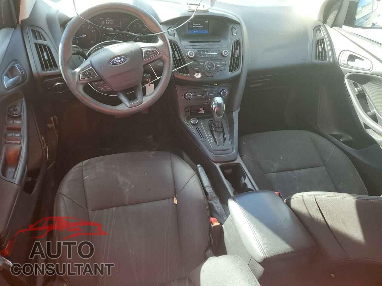 FORD FOCUS 2015 - 1FADP3F26FL205682