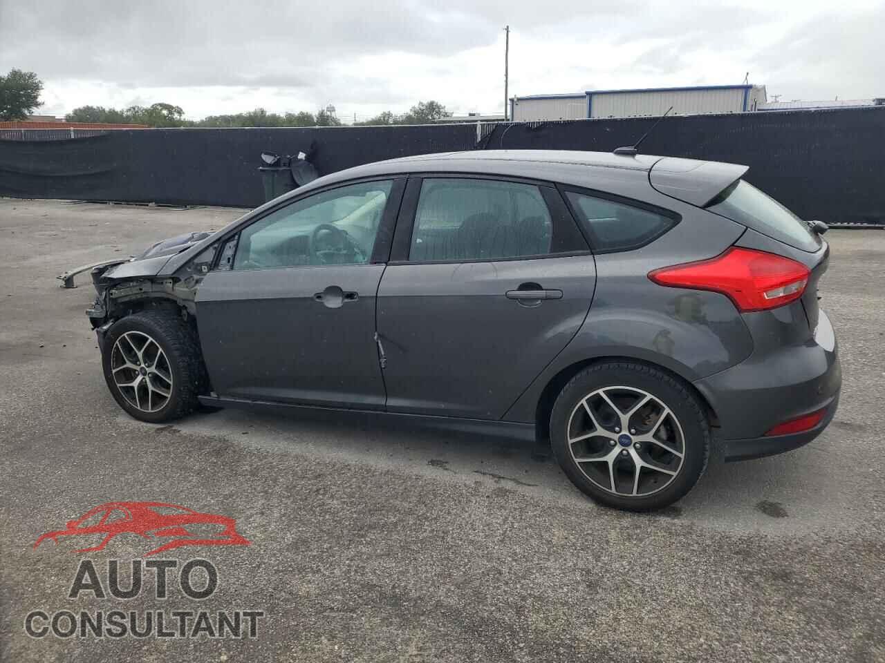 FORD FOCUS 2017 - 1FADP3M24HL264512