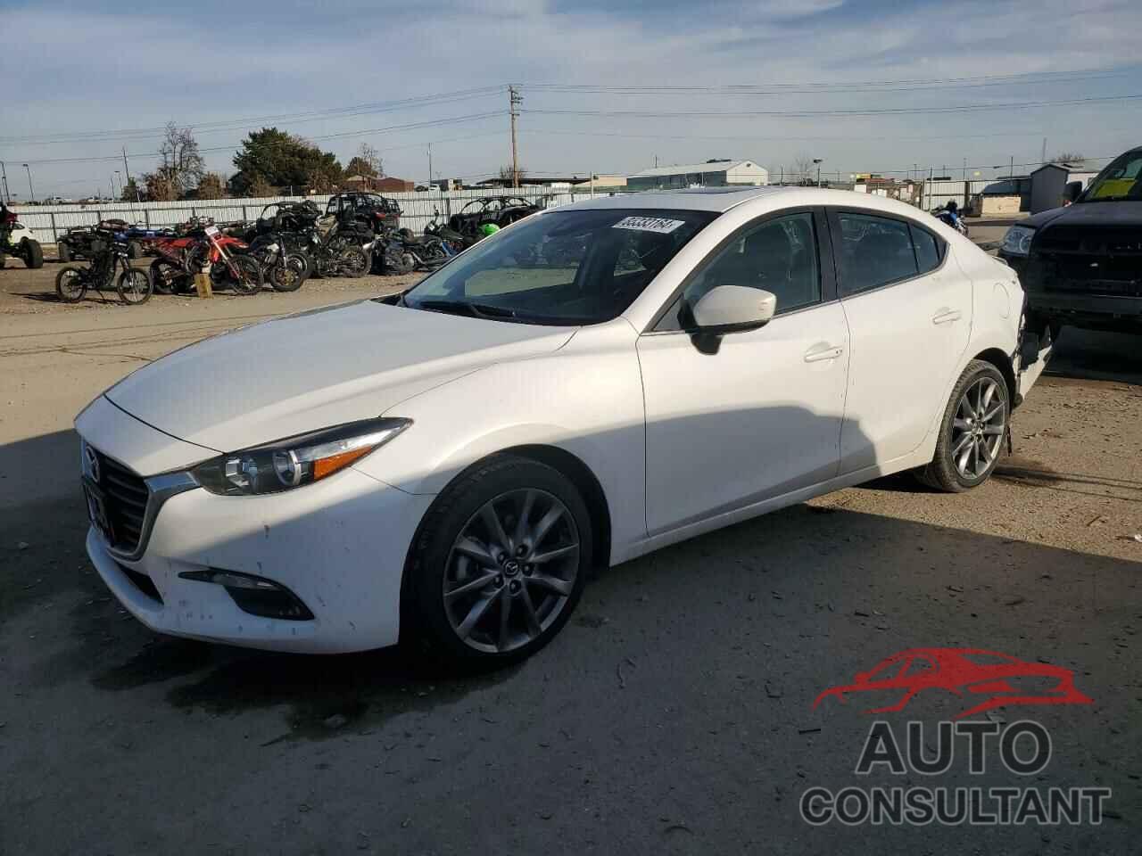 MAZDA 3 2018 - 3MZBN1V38JM262296