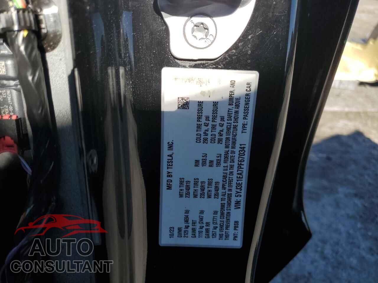 TESLA MODEL 3 2023 - 5YJ3E1EA7PF670341