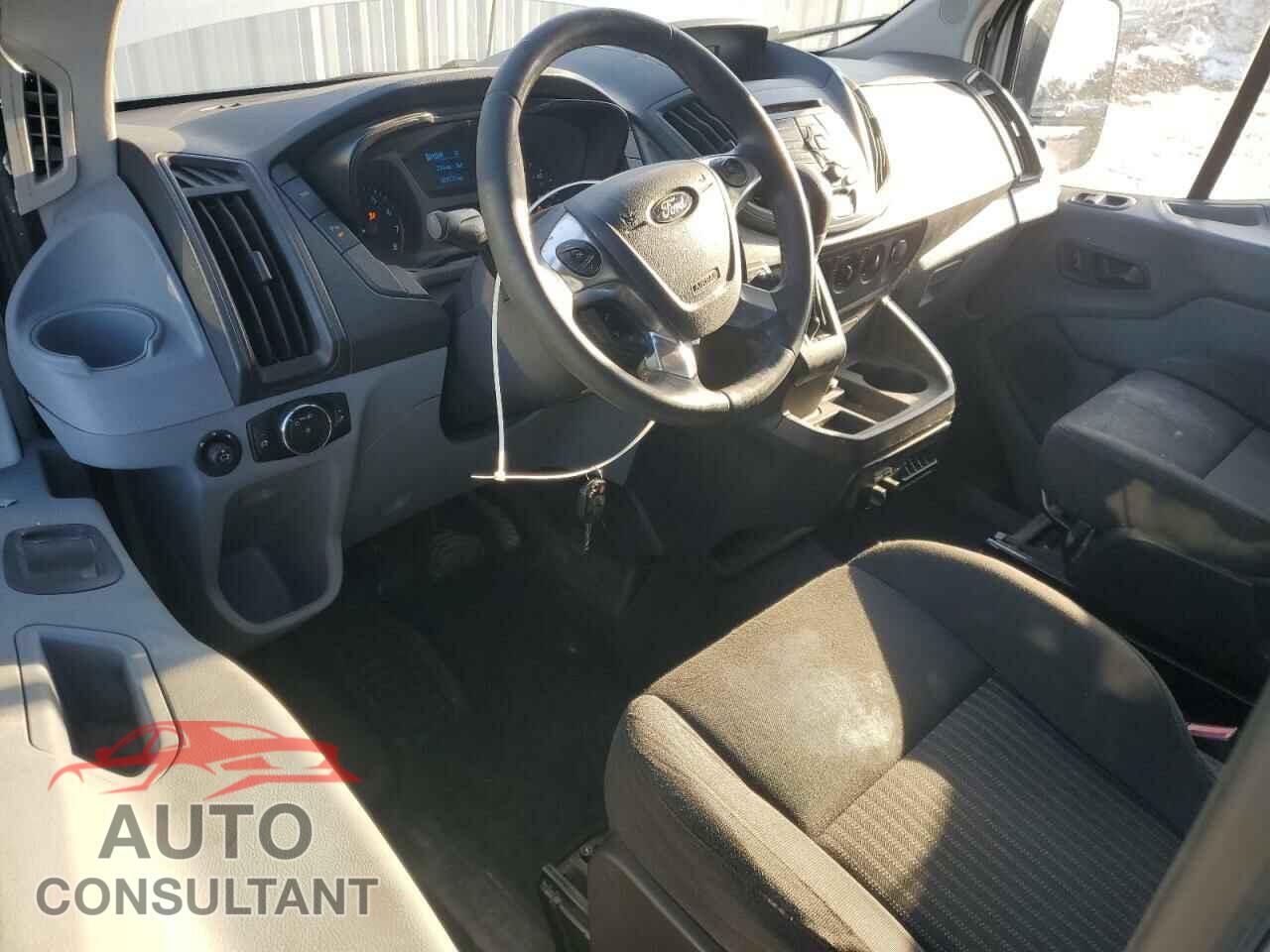 FORD TRANSIT 2015 - 1FTYR2CG3FKA15697