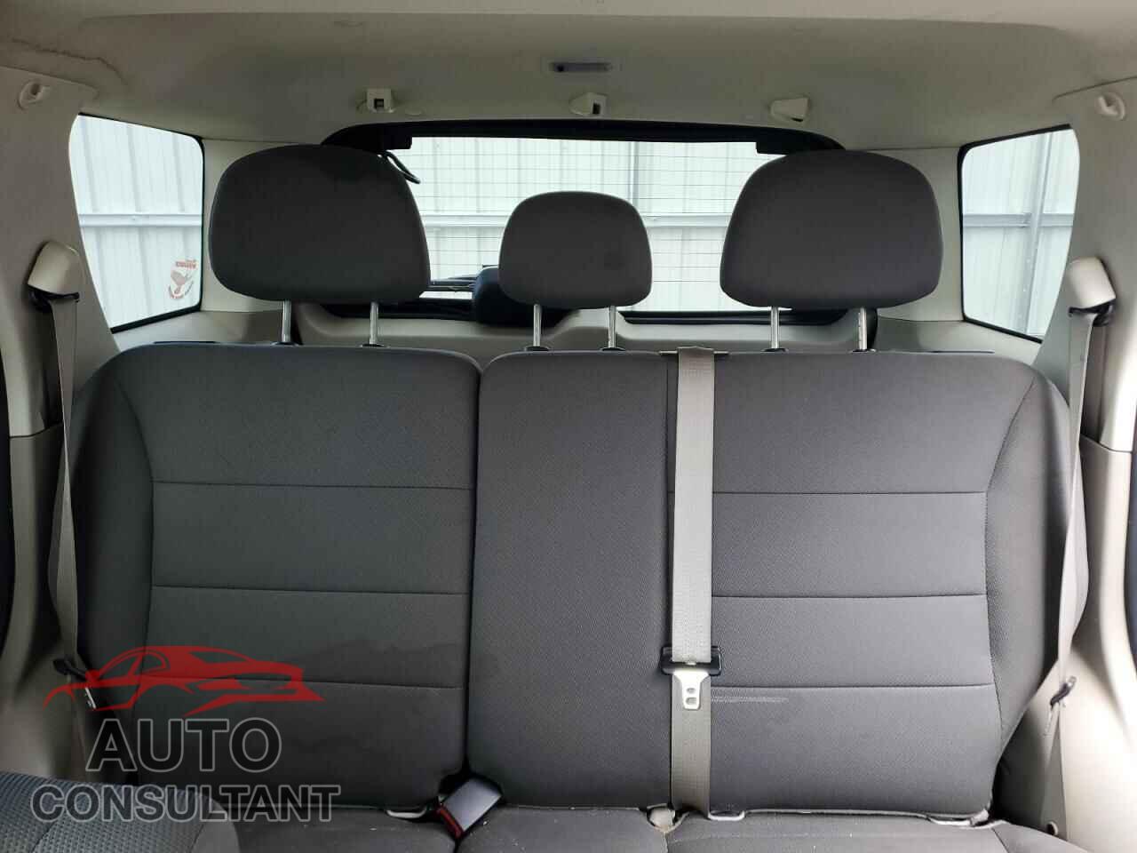 FORD ESCAPE 2010 - 1FMCU9DG7AKA79228
