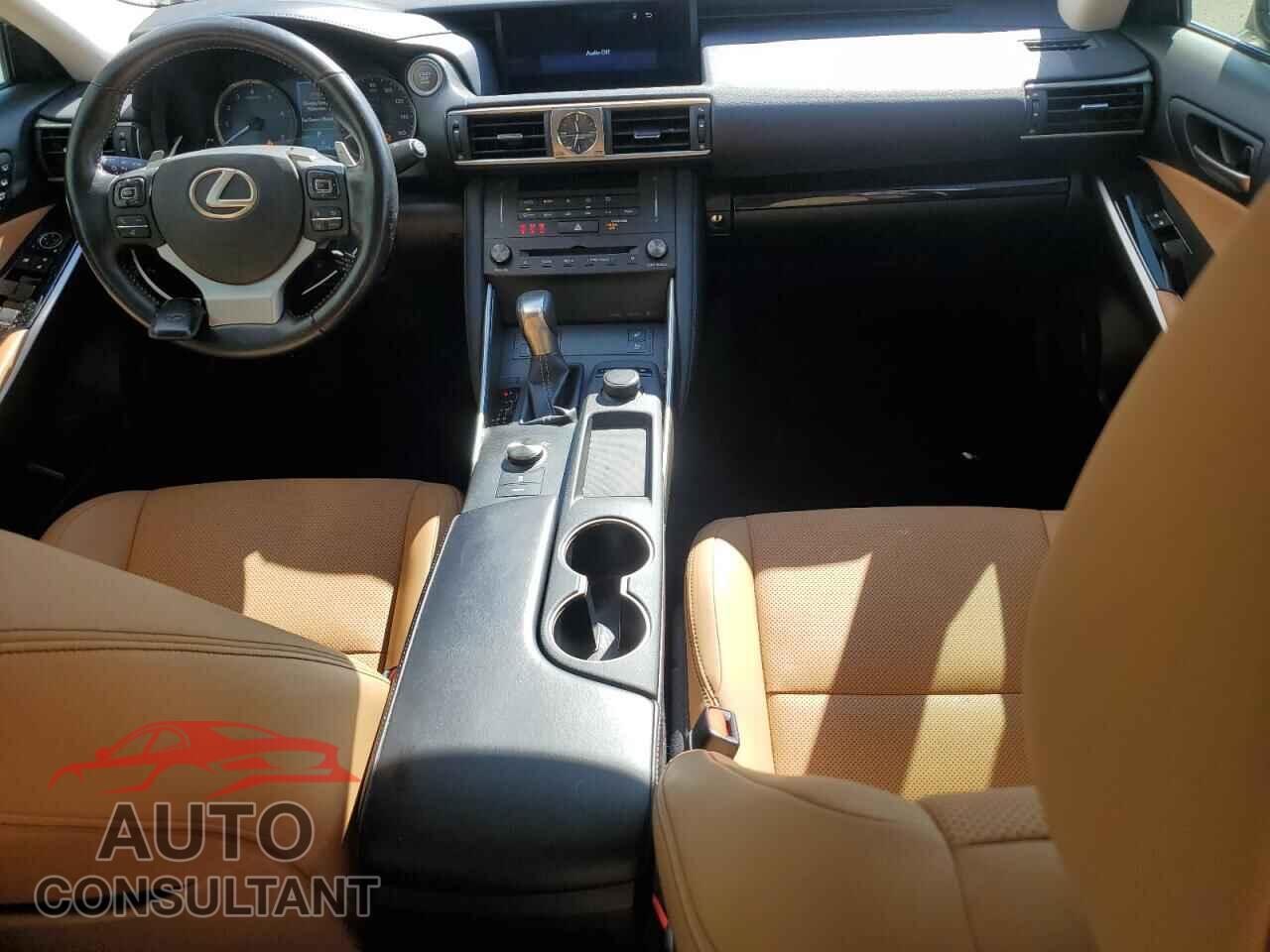 LEXUS IS 2020 - JTHDA1D20L5101237