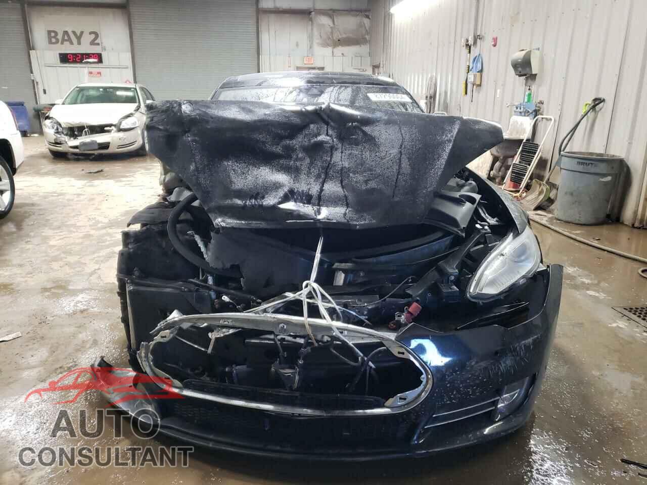 TESLA MODEL S 2015 - 5YJSA1V47FF096677