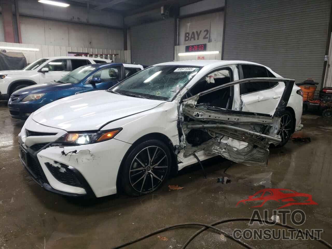 TOYOTA CAMRY 2022 - 4T1G11AK2NU646461