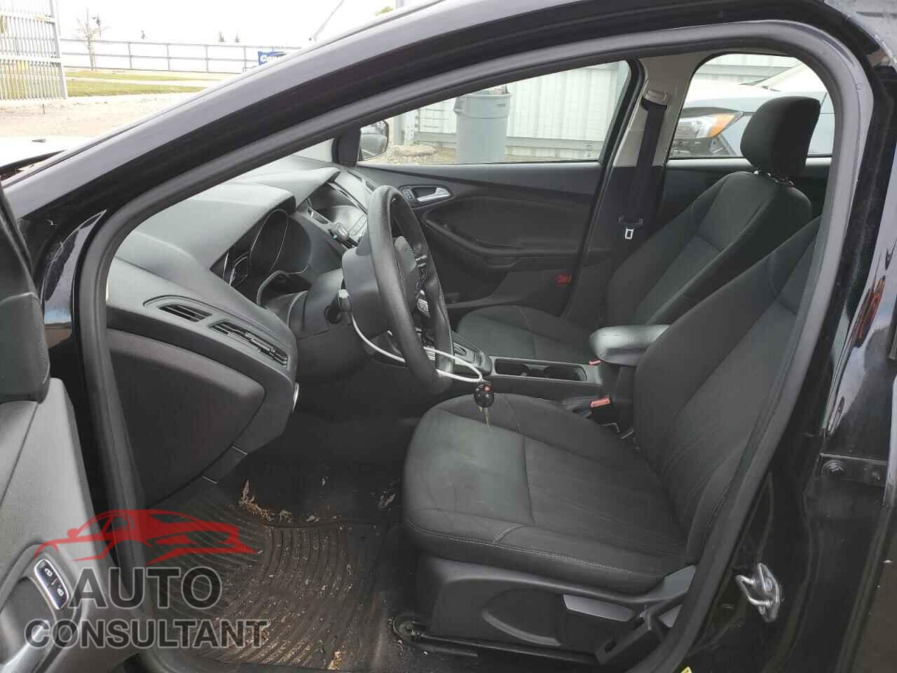 FORD FOCUS 2018 - 1FADP3K23JL250271