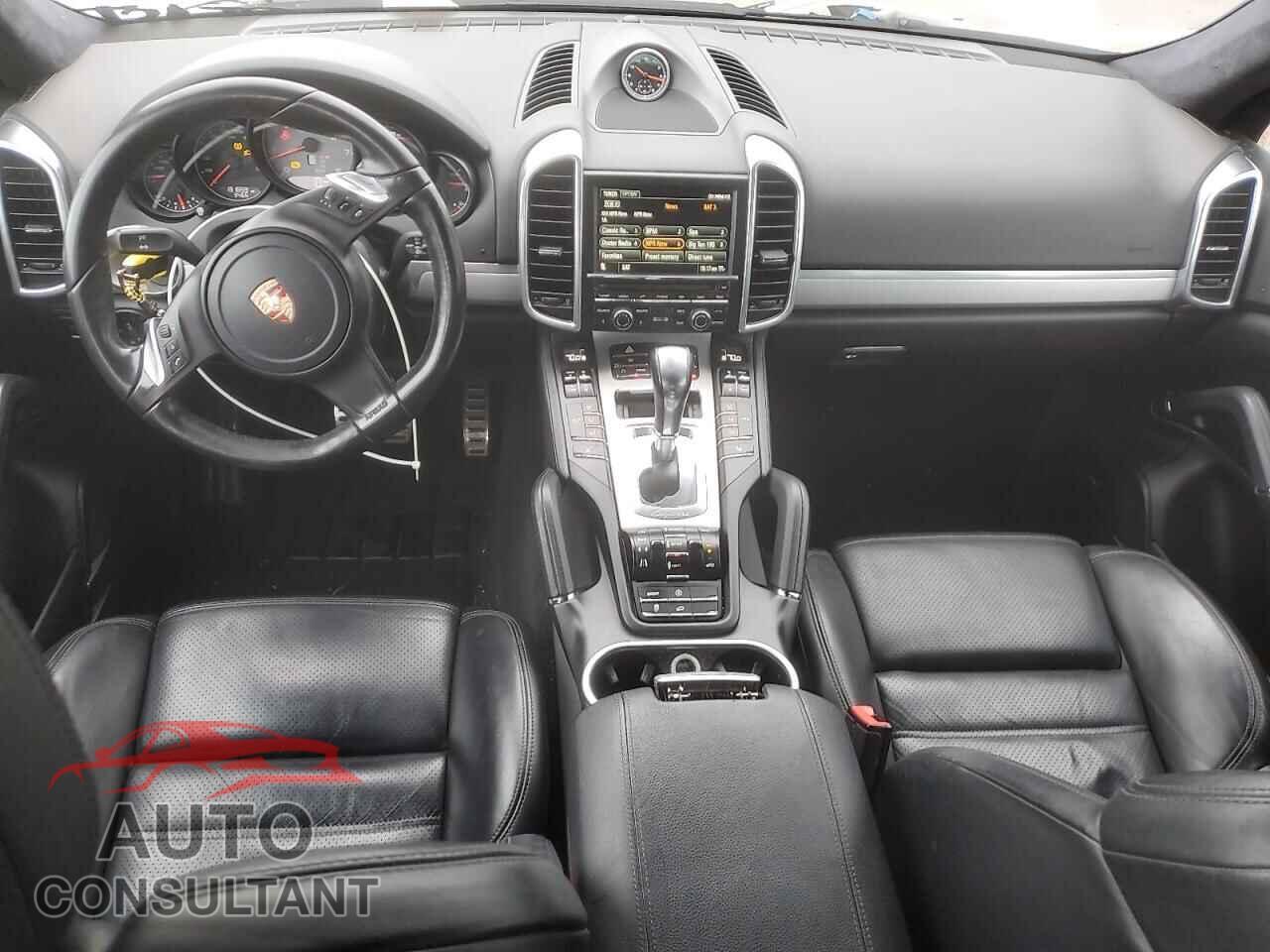 PORSCHE CAYENNE 2013 - WP1AD2A28DLA70840