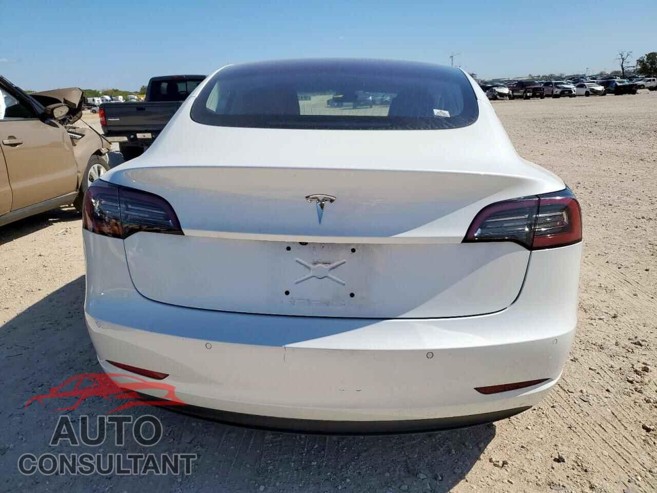 TESLA MODEL 3 2017 - 5YJ3E1EA5HF003138