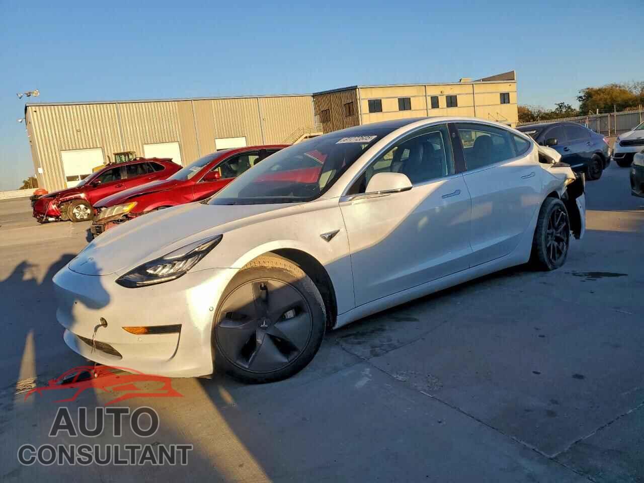 TESLA MODEL 3 2020 - 5YJ3E1EAXLF744832