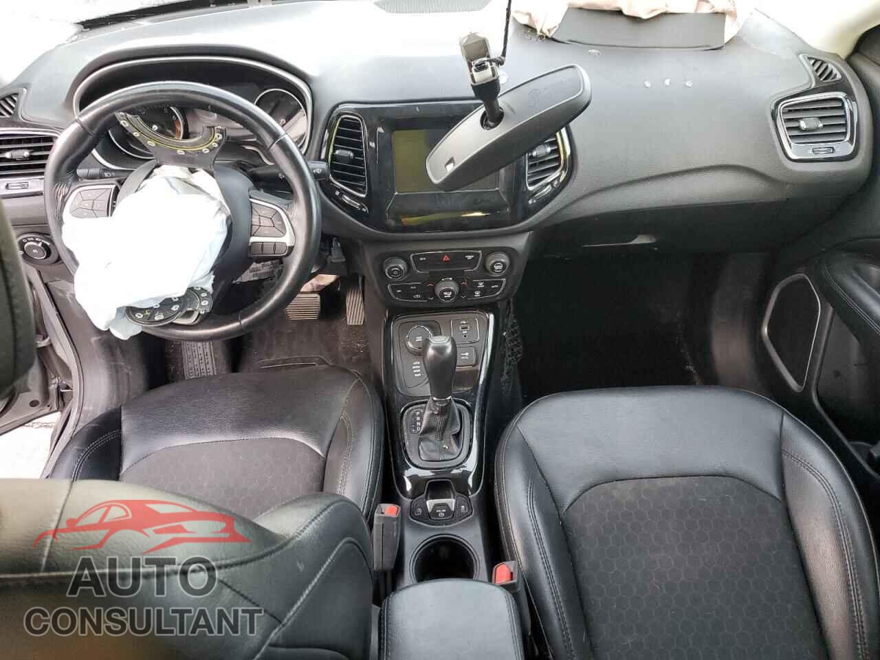 JEEP COMPASS 2019 - 3C4NJDBB6KT648280