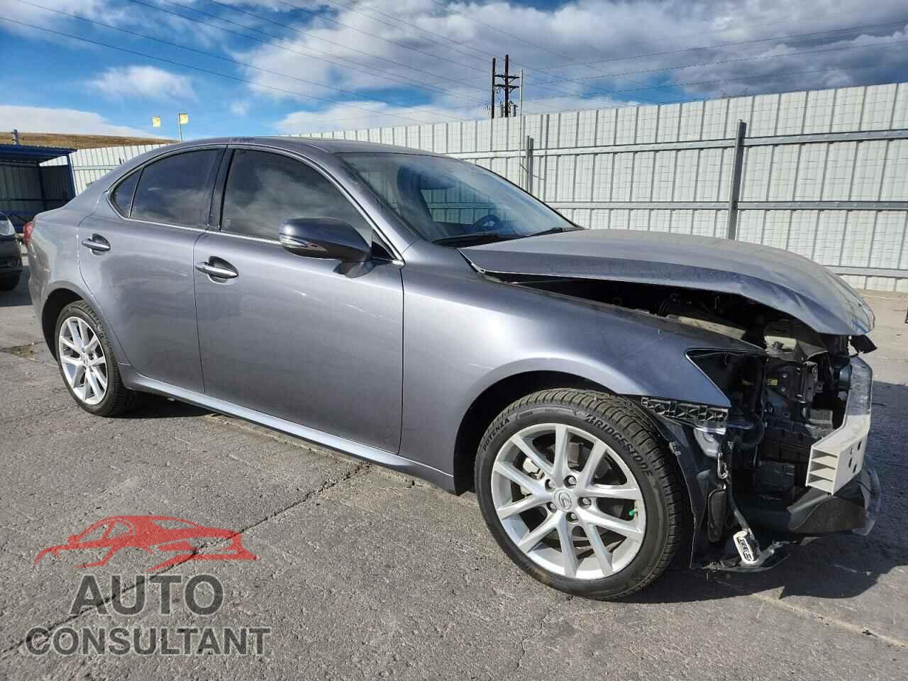 LEXUS IS 2013 - JTHCF5C2XD2036051