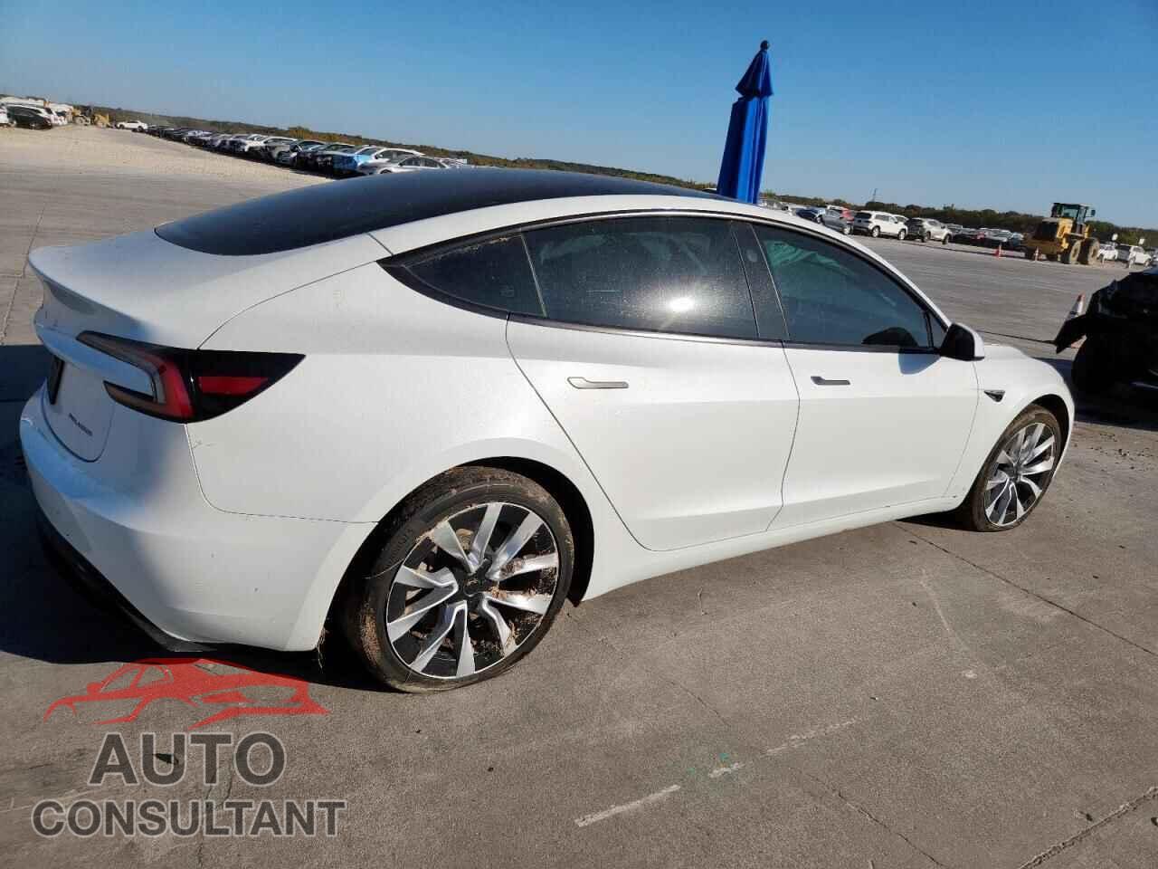 TESLA MODEL 3 2024 - 5YJ3E1EB5RF818112