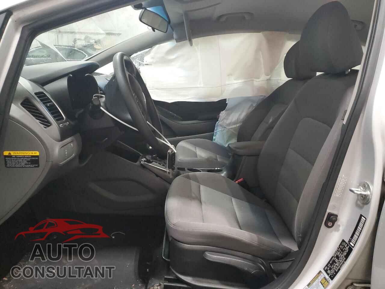 KIA FORTE 2017 - 3KPFK4A70HE062458