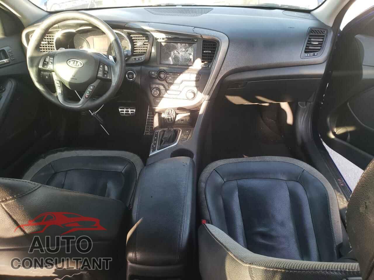 KIA OPTIMA 2011 - KNAGR4A65B5140207