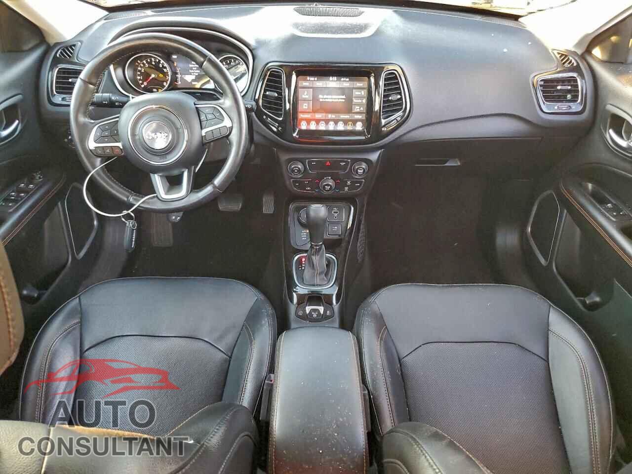 JEEP COMPASS 2020 - 3C4NJDCB2LT137326