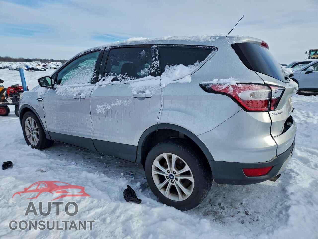 FORD ESCAPE 2017 - 1FMCU9G96HUC04456