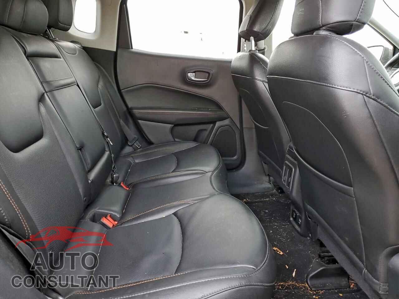 JEEP COMPASS 2019 - 3C4NJDCB6KT656863