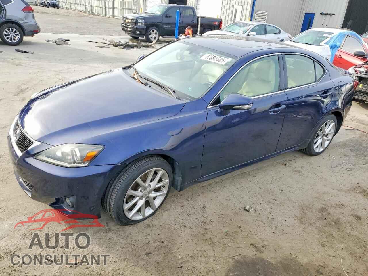 LEXUS IS 2012 - JTHCF5C25C5057774