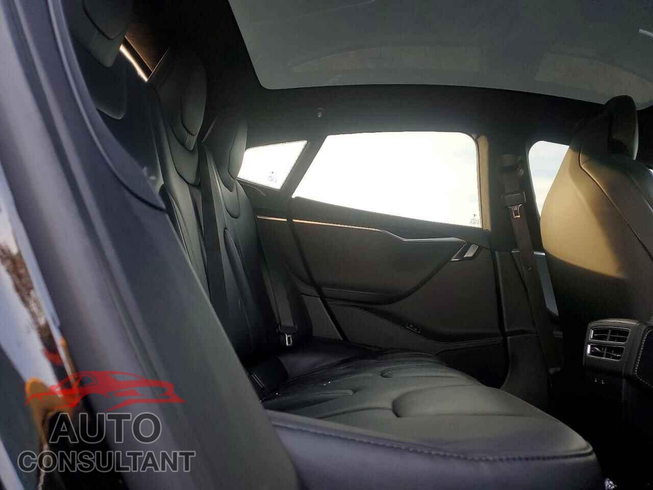 TESLA MODEL S 2017 - 5YJSA1E25HF210855