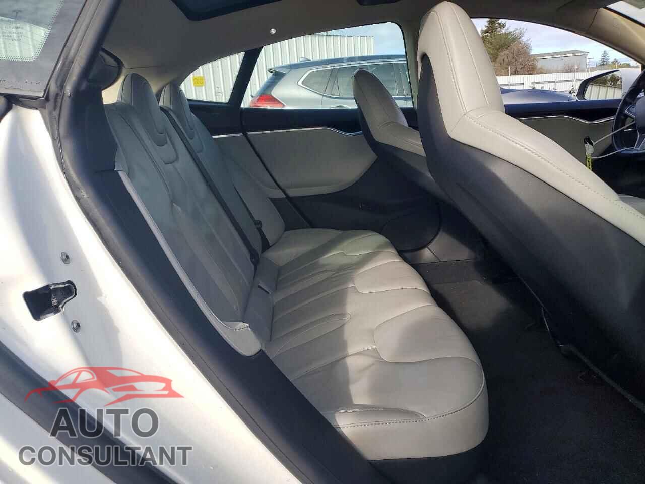 TESLA MODEL S 2013 - 5YJSA1CN2DFP14044