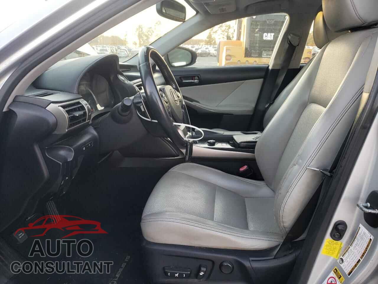 LEXUS IS 2014 - JTHBE1D28E5004804