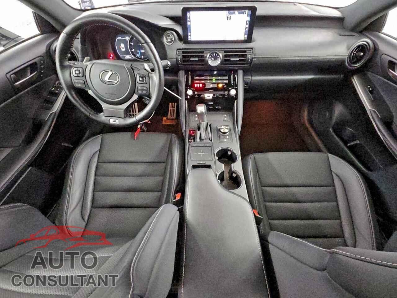 LEXUS IS 500 F S 2024 - JTHAP1D25R5005601