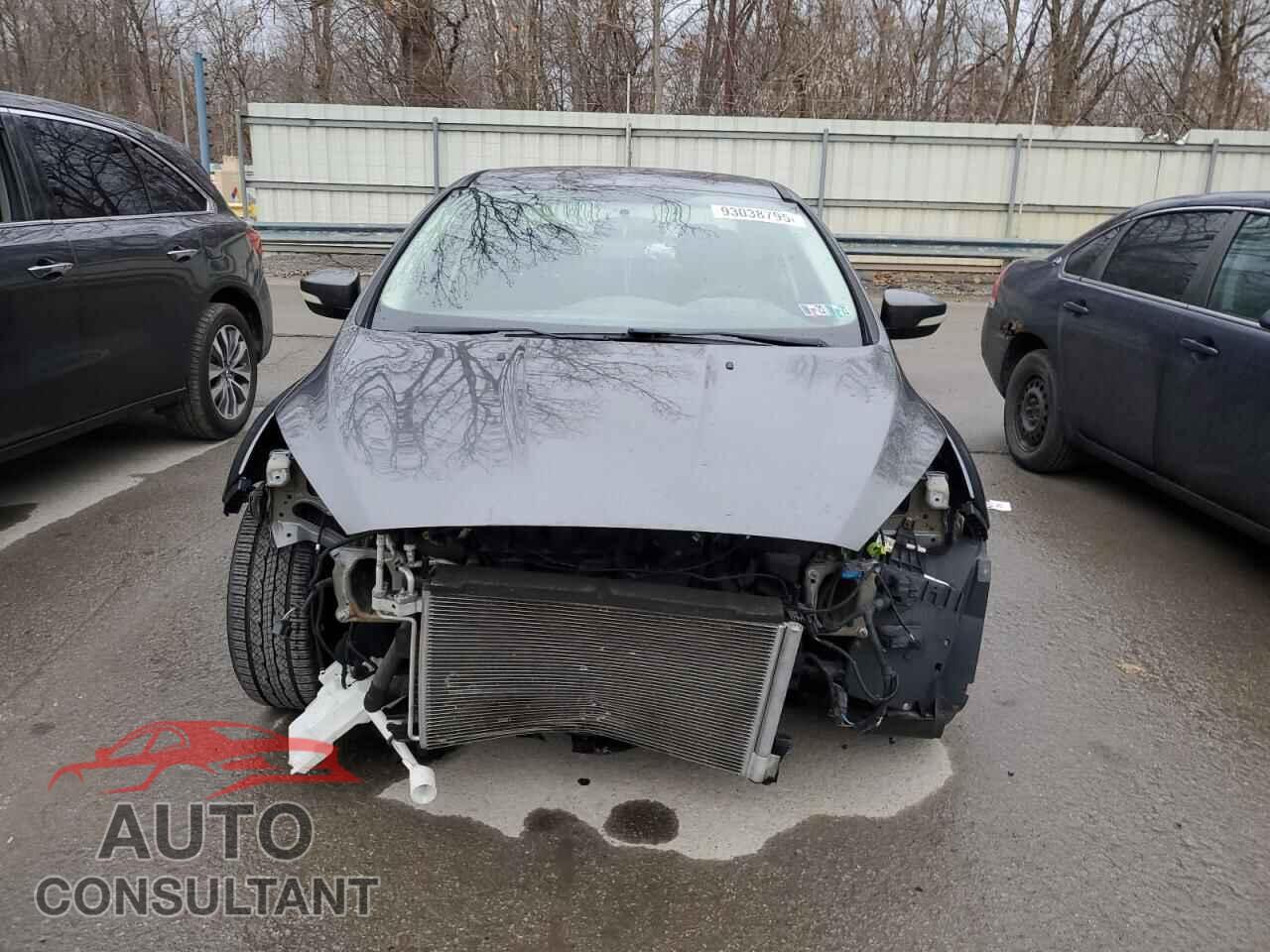 FORD FOCUS 2017 - 1FADP3F22HL211773