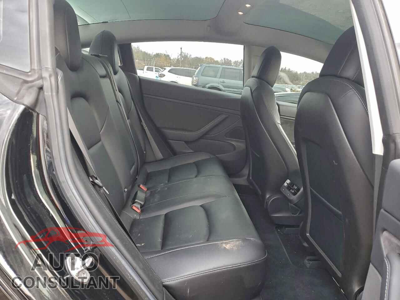 TESLA MODEL 3 2018 - 5YJ3E1EA4JF014024