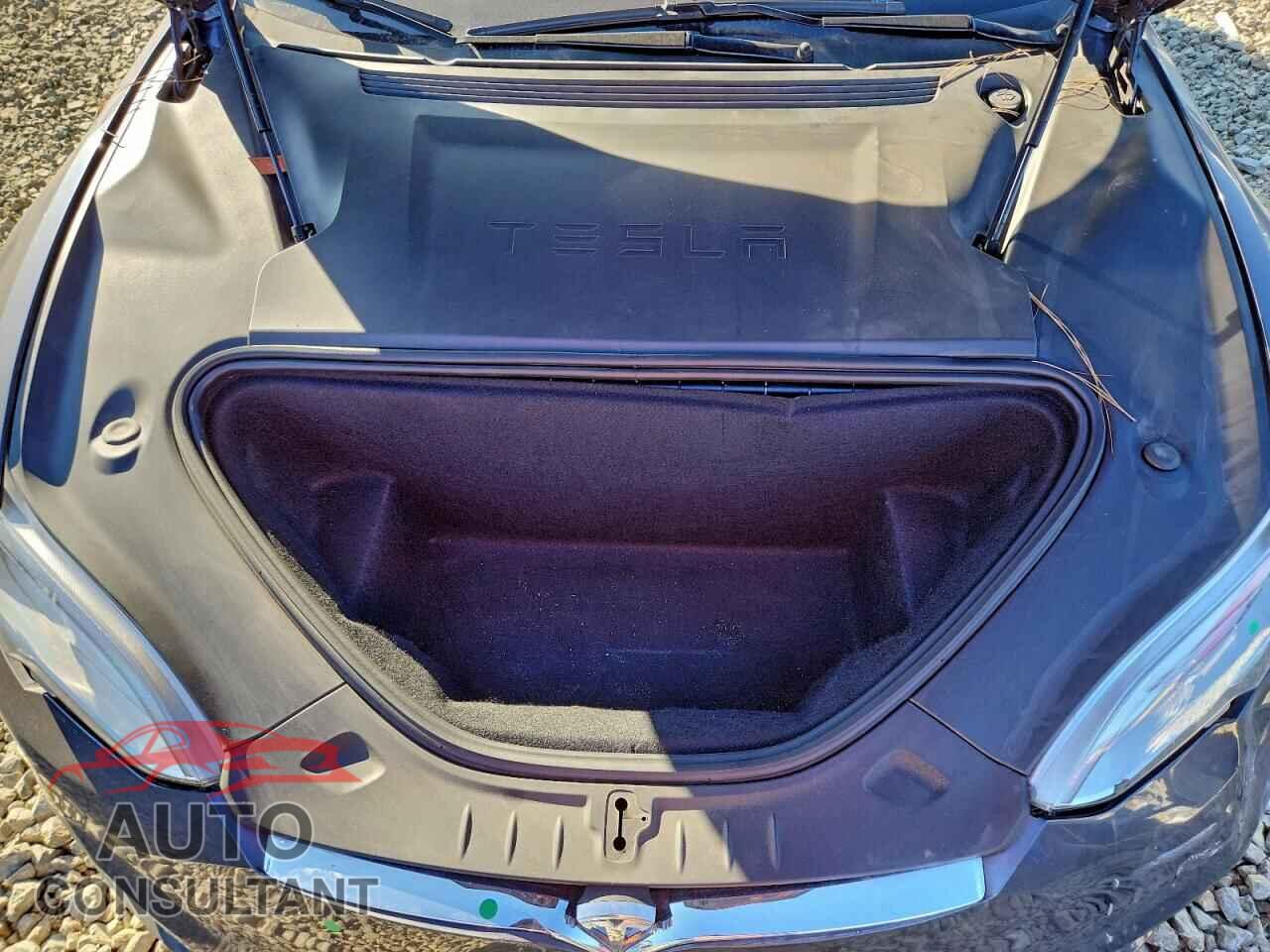 TESLA MODEL S 2020 - 5YJSA1E28LF399994