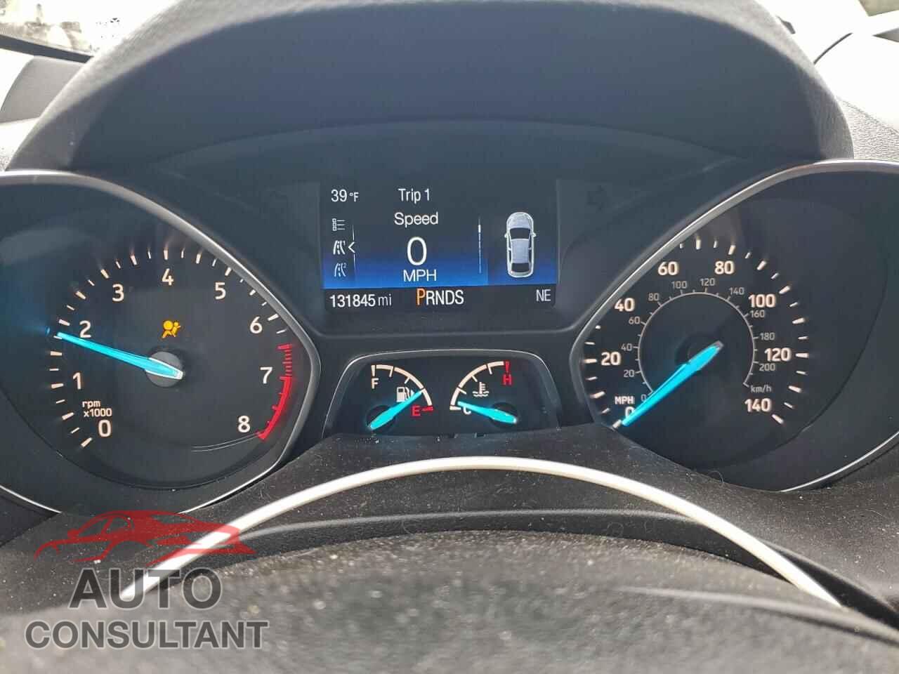 FORD ESCAPE 2018 - 1FMCU0F79JUD32692