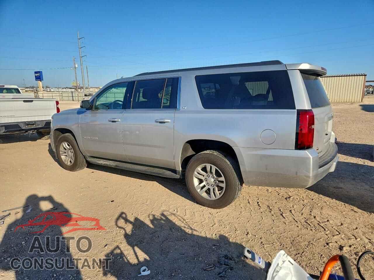 CHEVROLET SUBURBAN 2017 - 1GNSCHKC2HR247363