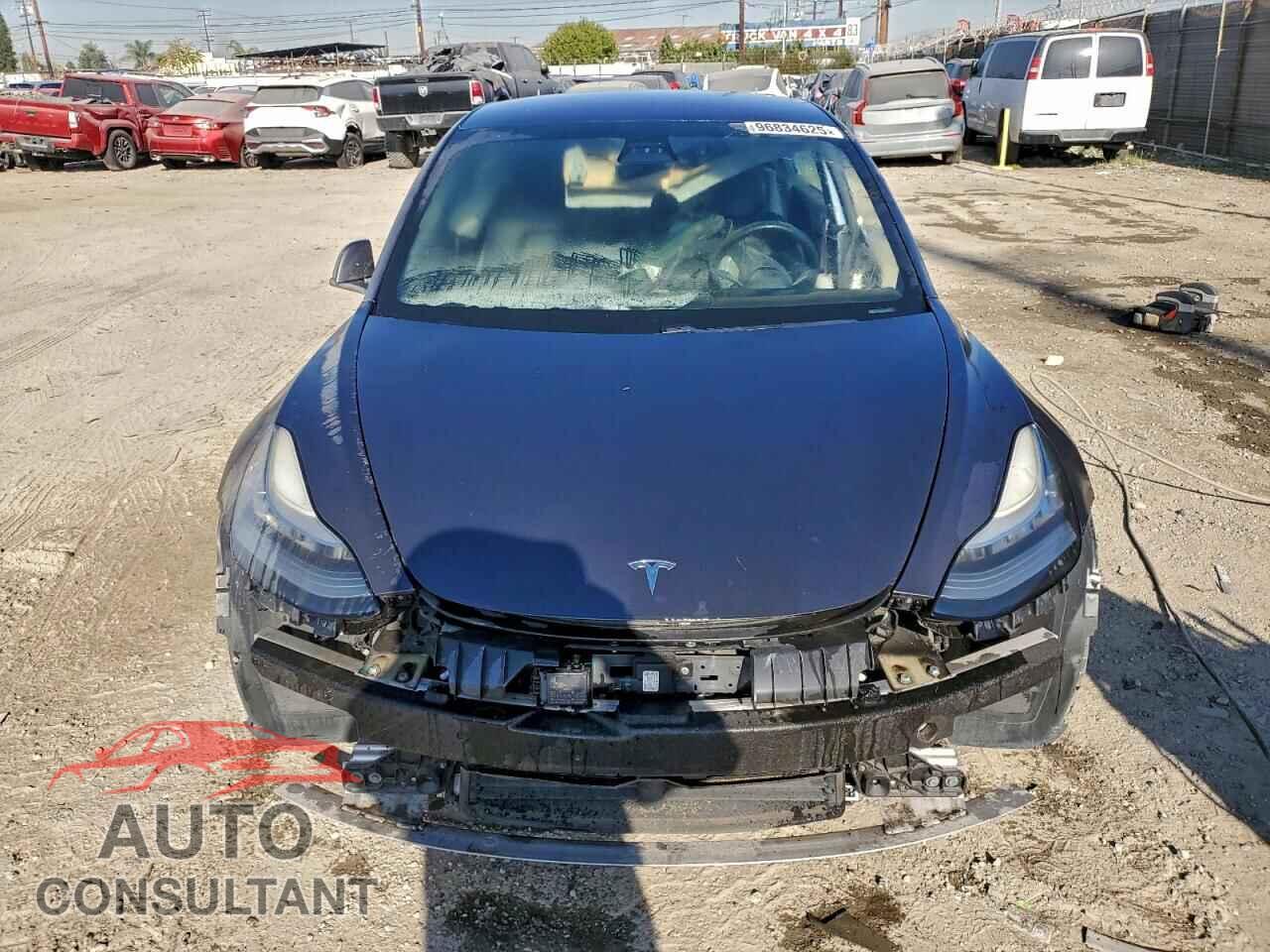TESLA MODEL 3 2018 - 5YJ3E1EB9JF090928