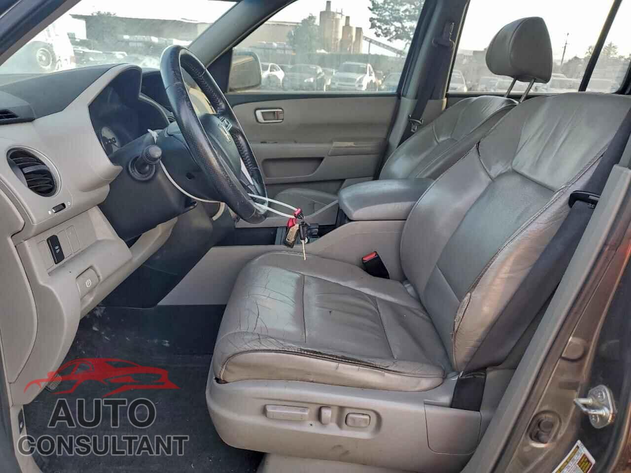 HONDA PILOT 2011 - 5FNYF3H52BB035730