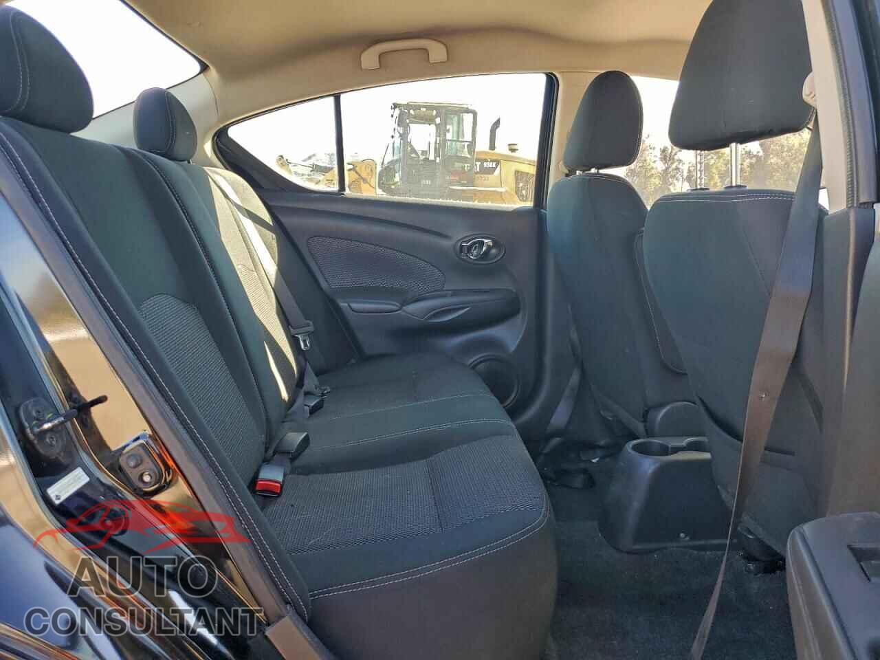 NISSAN VERSA 2017 - 3N1CN7AP3HL865548