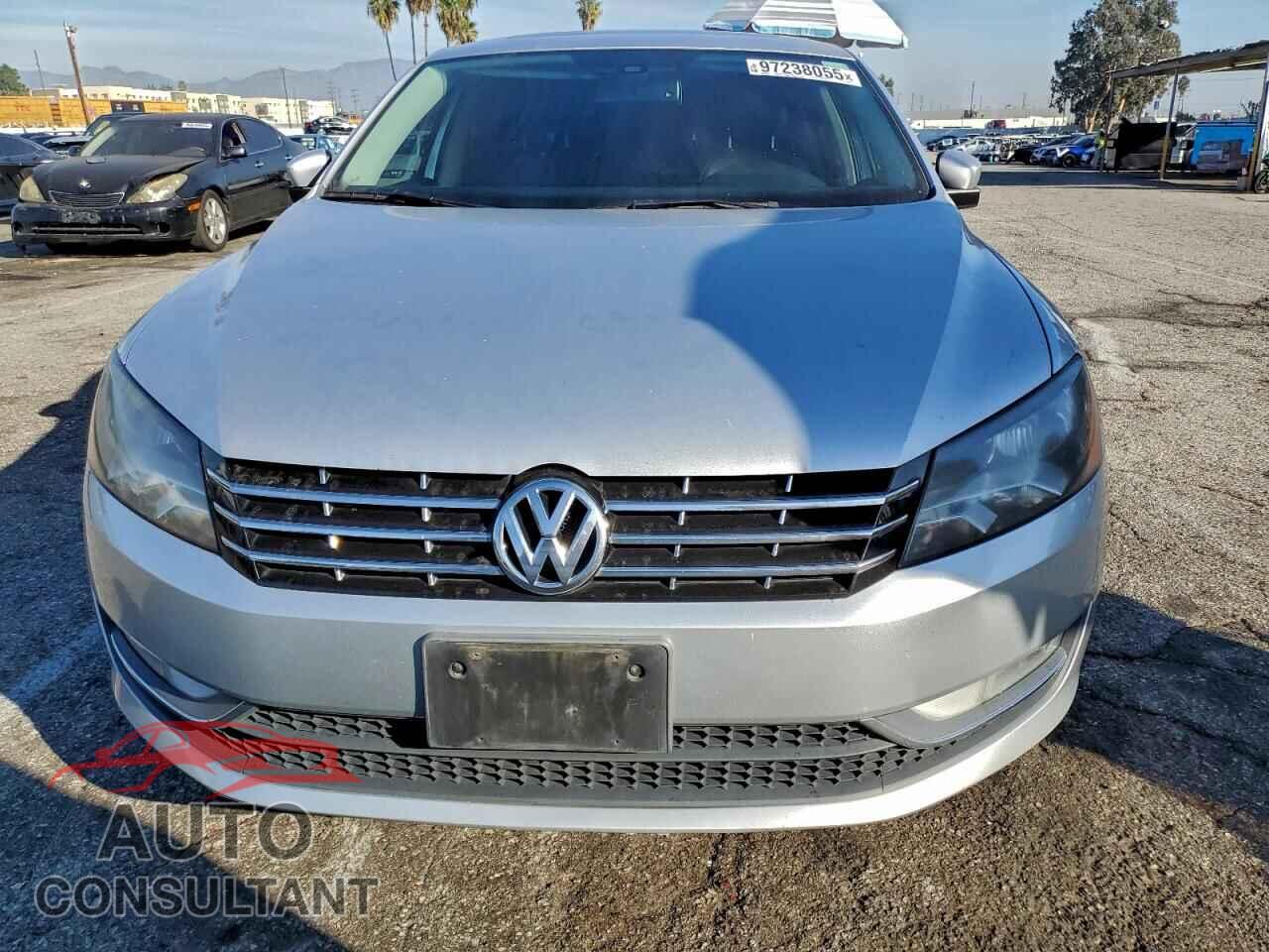 VOLKSWAGEN PASSAT 2014 - 1VWCN7A36EC038514