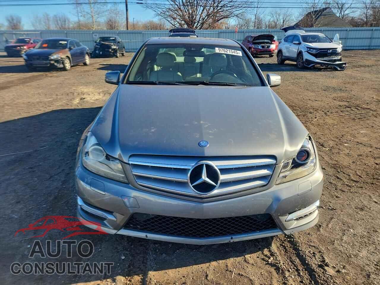 MERCEDES-BENZ C-CLASS 2012 - WDDGF8BB8CF916720