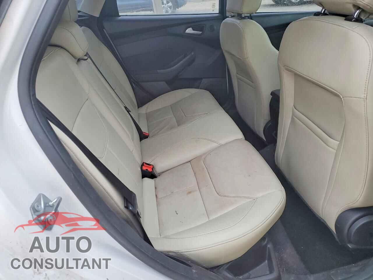 FORD FOCUS 2017 - 1FADP3N2XHL264254