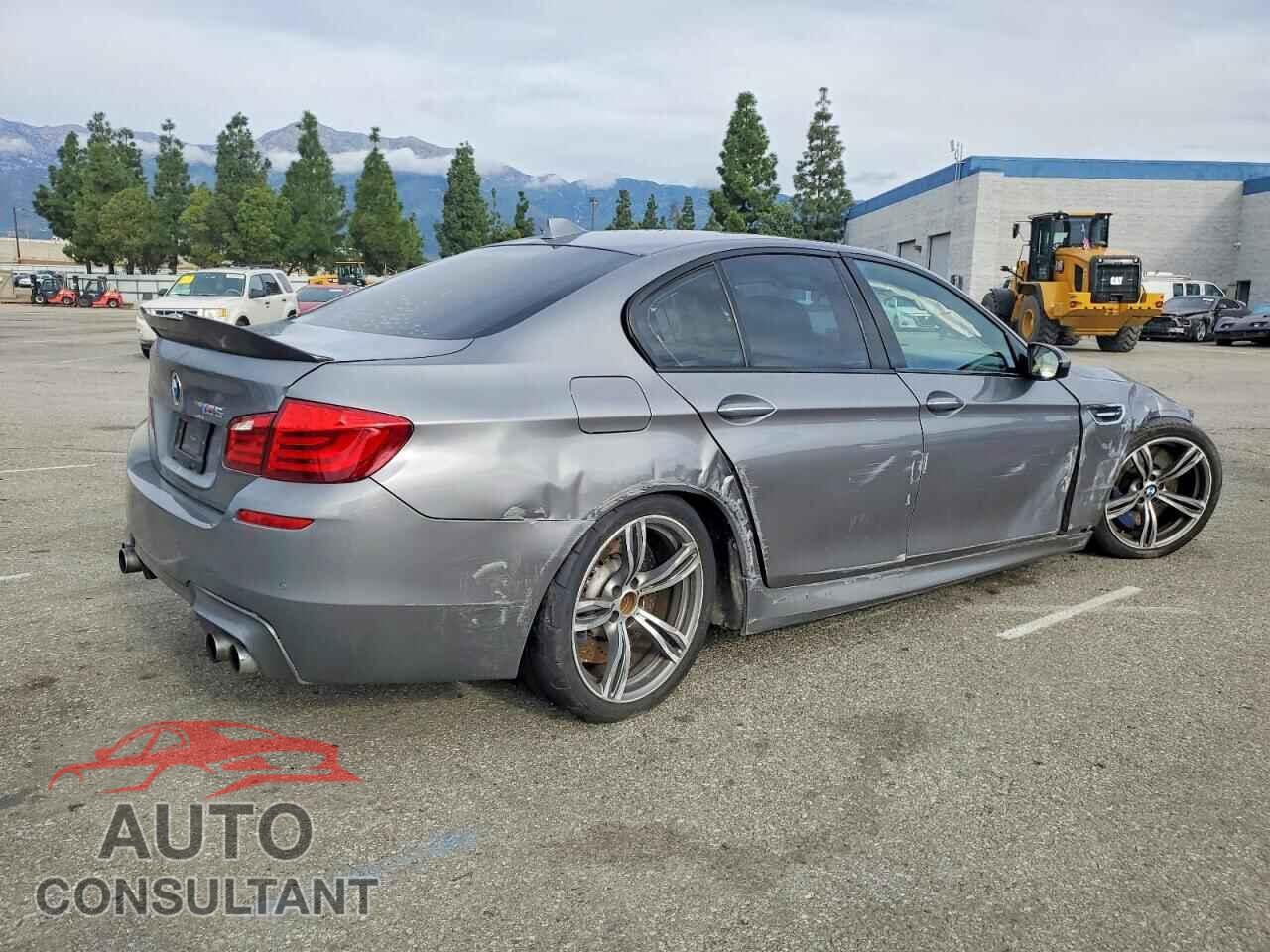 BMW M5 2013 - WBSFV9C54DD095984