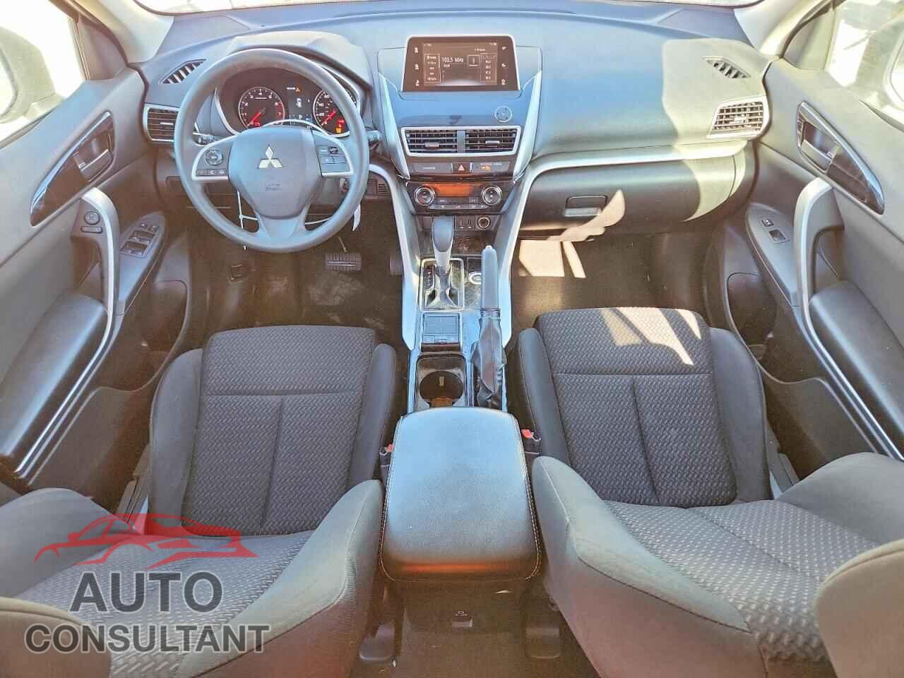 MITSUBISHI ECLIPSE 2018 - JA4AT4AA9JZ046198