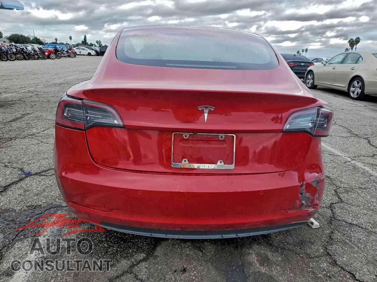 TESLA MODEL 3 2018 - 5YJ3E1EA8JF039055