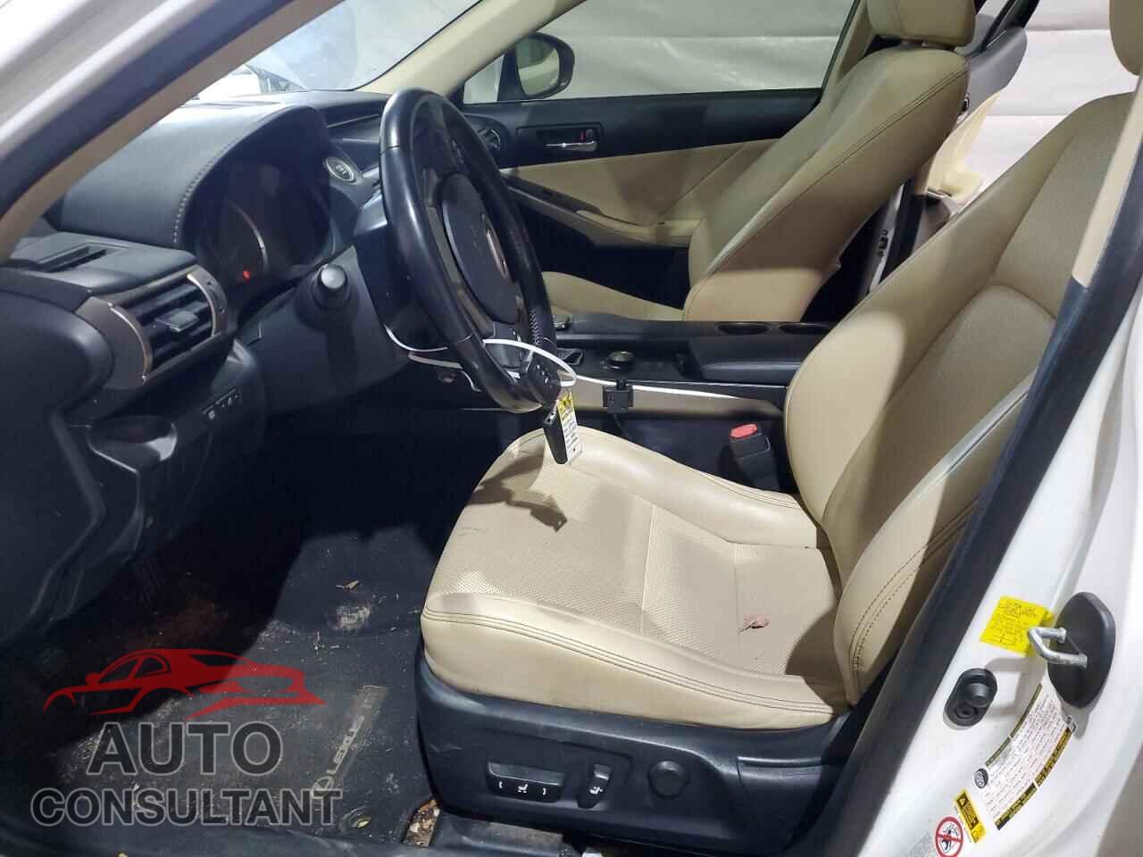 LEXUS IS 2015 - JTHCF1D20F5026251