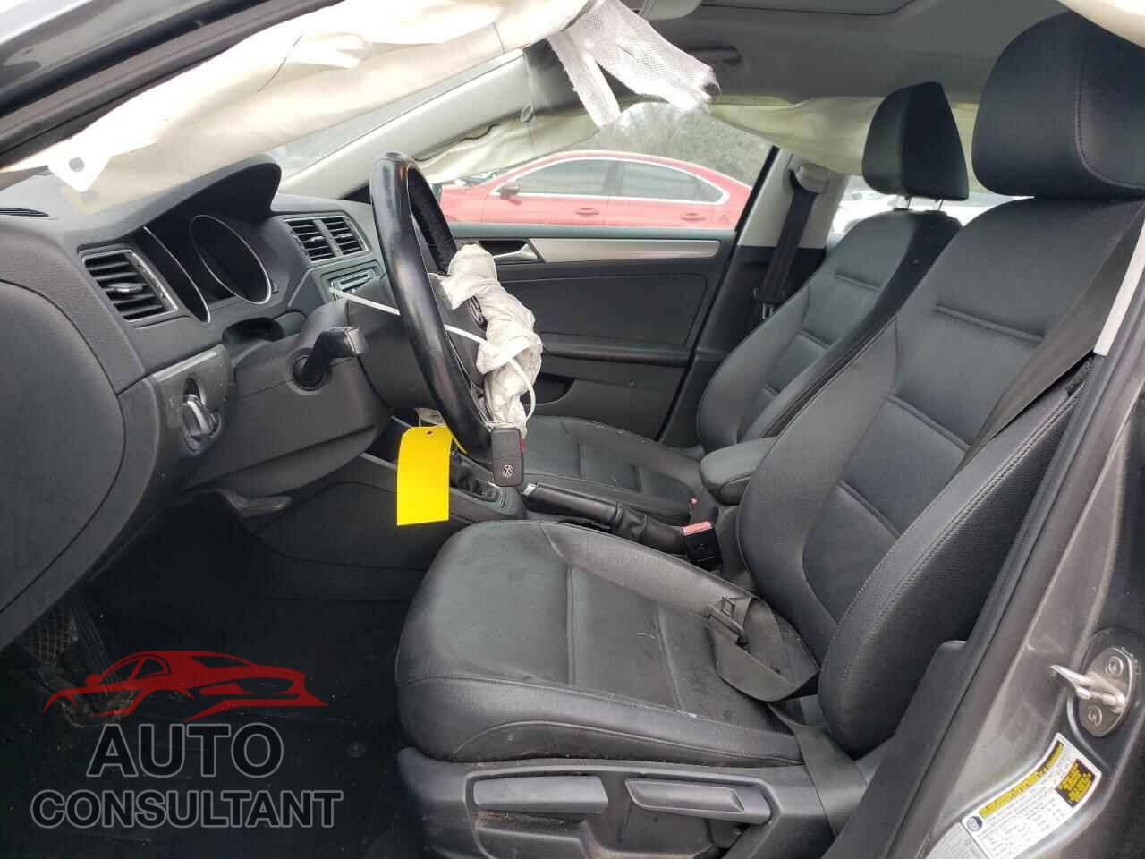 VOLKSWAGEN JETTA 2017 - 3VWDB7AJ1HM394464