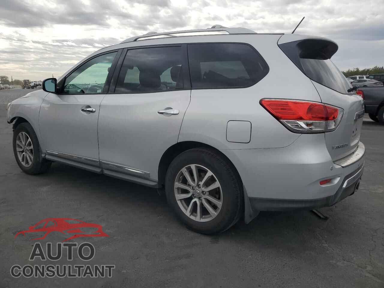 NISSAN PATHFINDER 2014 - 5N1AR2MN1EC696252