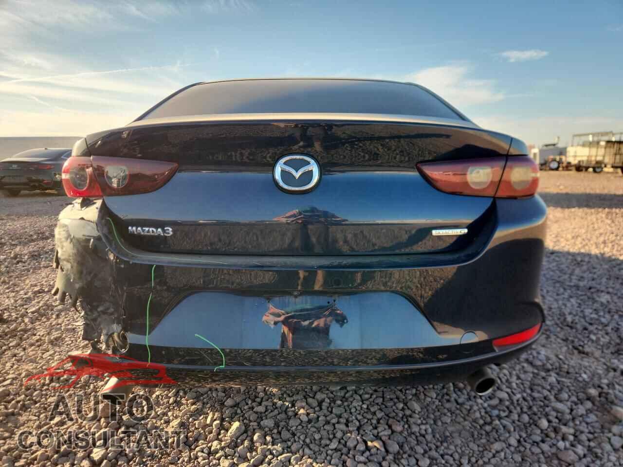 MAZDA 3 2021 - JM1BPACL7M1300697