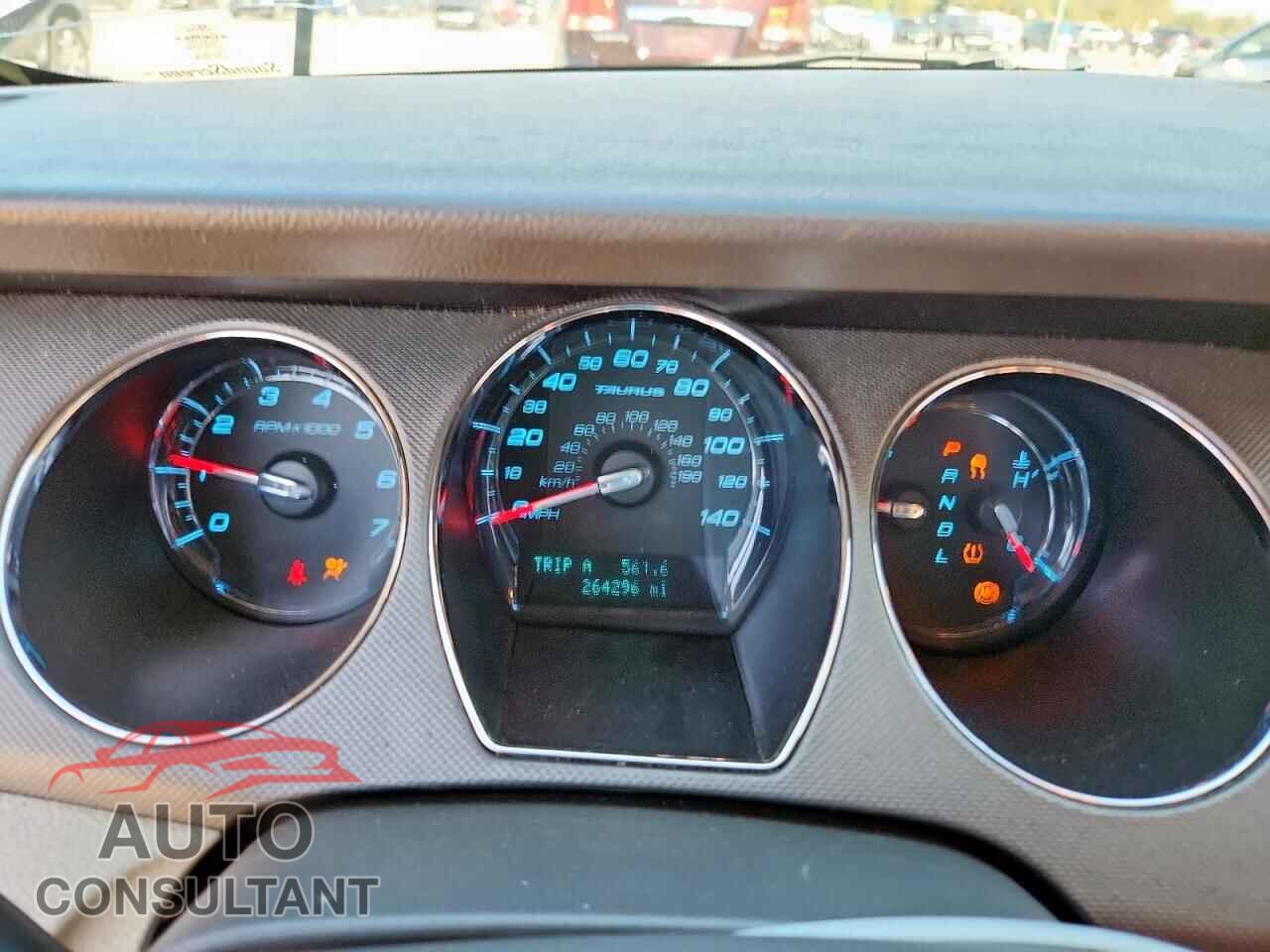 FORD TAURUS 2010 - 1FAHP2DW7AG121003