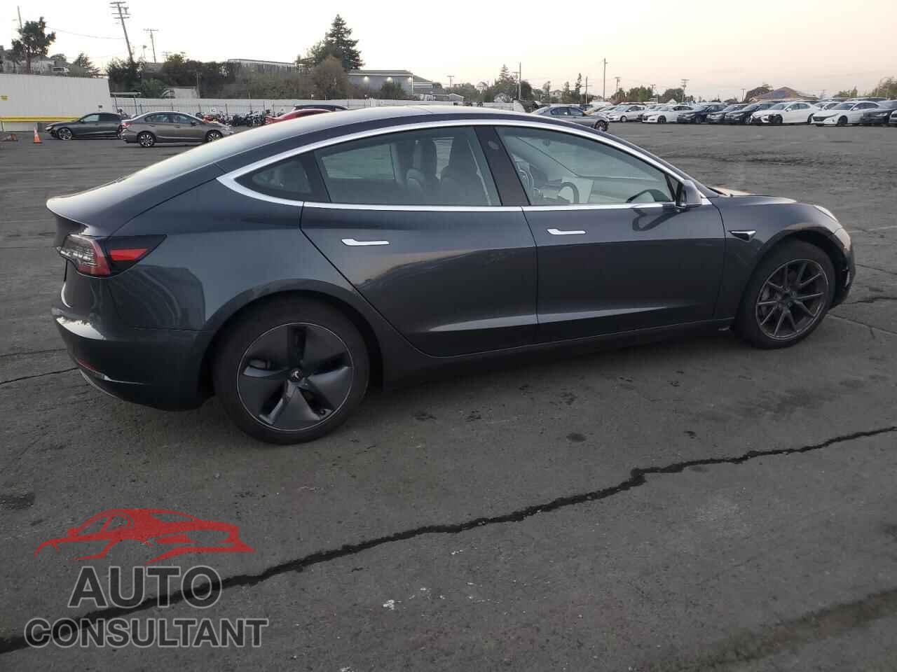 TESLA MODEL 3 2019 - 5YJ3E1EA7KF424706