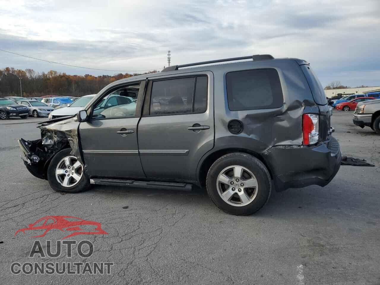 HONDA PILOT 2011 - 5FNYF4H50BB030838
