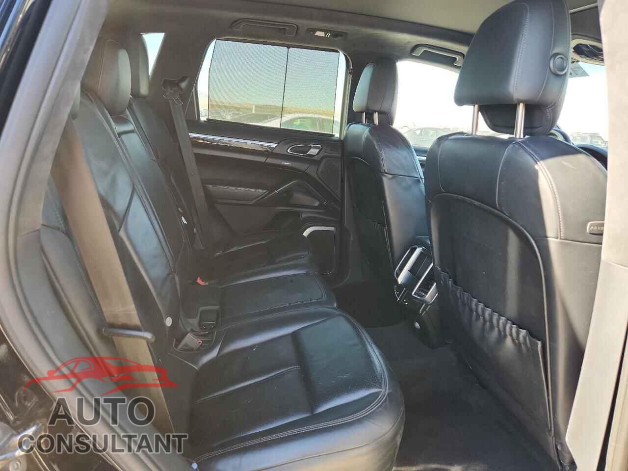 PORSCHE CAYENNE 2012 - WP1AC2A26CLA82440