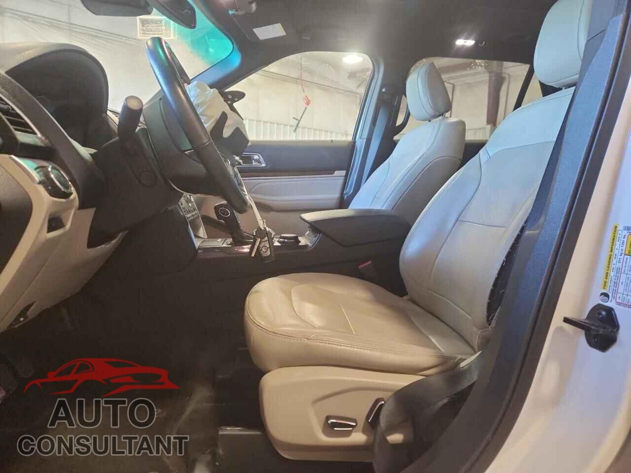 FORD EXPLORER 2018 - 1FM5K8F8XJGB98229