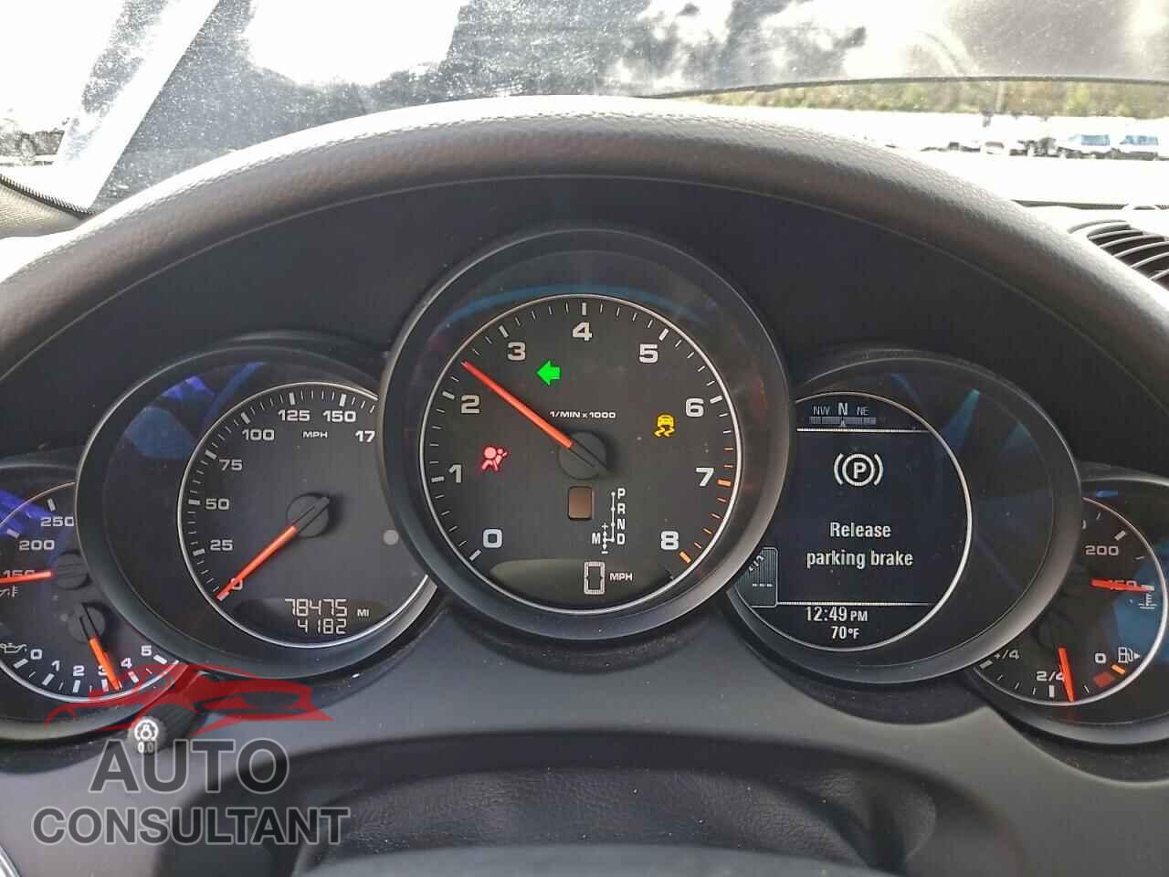 PORSCHE CAYENNE 2017 - WP1AA2A21HKA90299